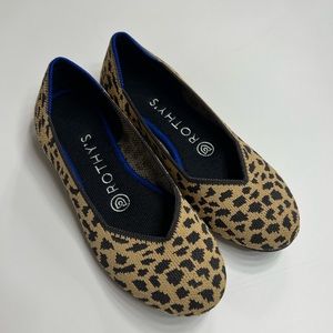 Rothy’s Cheeta spotted round Toe shoes. Size 5.5
